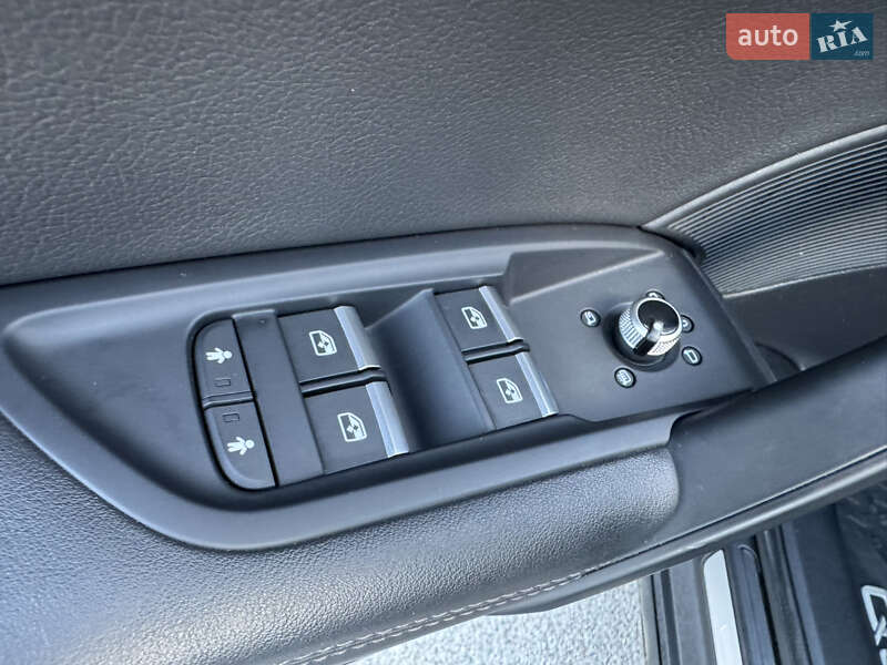 Внедорожник / Кроссовер Audi Q5 2019 в Львове