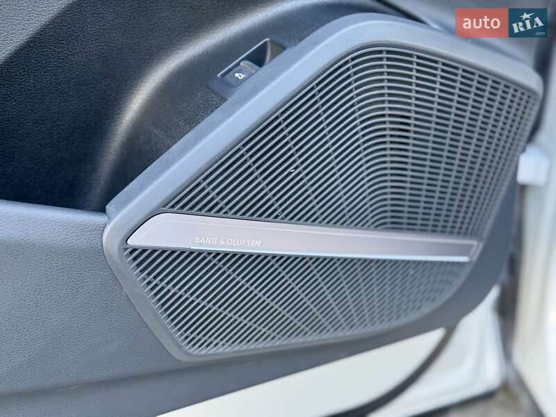 Внедорожник / Кроссовер Audi Q5 2023 в Киеве