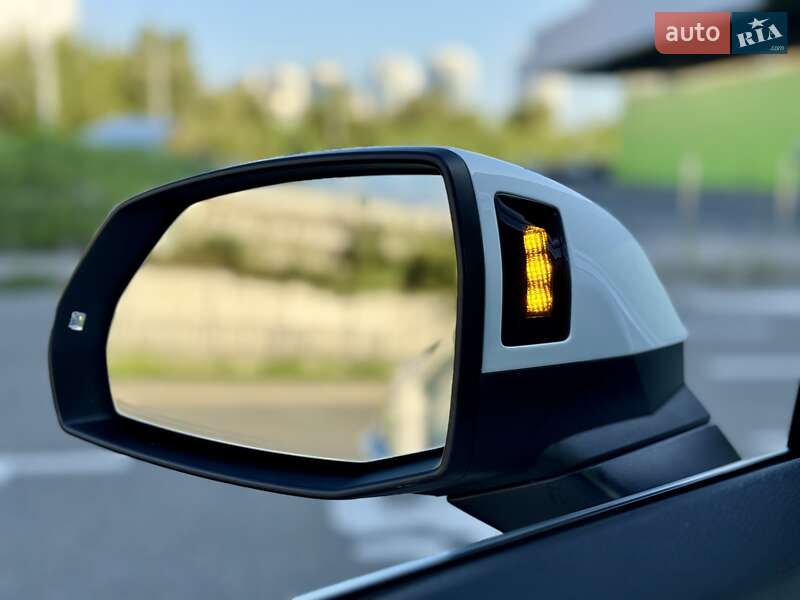 Внедорожник / Кроссовер Audi Q5 2023 в Киеве