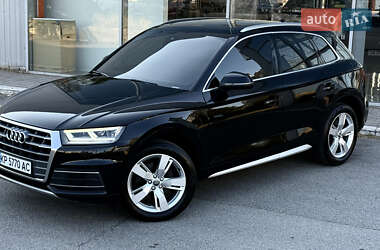 Внедорожник / Кроссовер Audi Q5 2018 в 