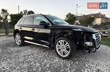 Внедорожник / Кроссовер Audi Q5 2018 в 