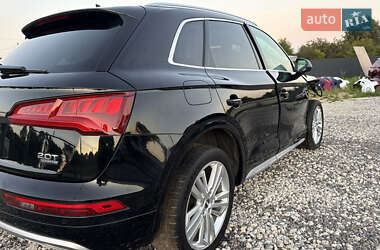 Внедорожник / Кроссовер Audi Q5 2018 в 