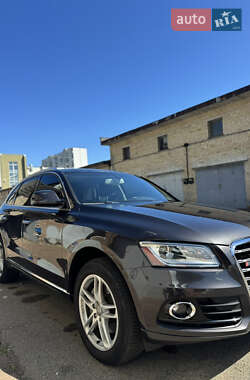 Внедорожник / Кроссовер Audi Q5 2015 в 
