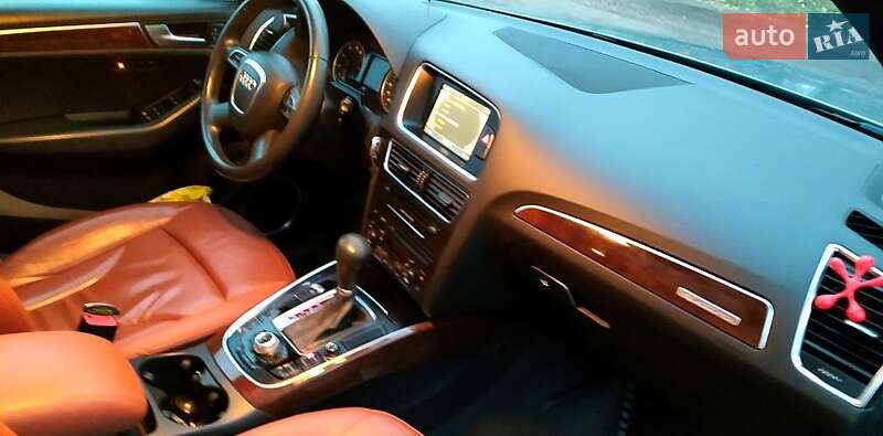 Внедорожник / Кроссовер Audi Q5 2011 в Конотопе