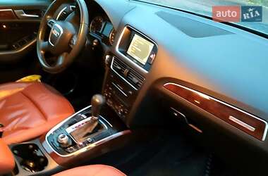 Внедорожник / Кроссовер Audi Q5 2011 в 