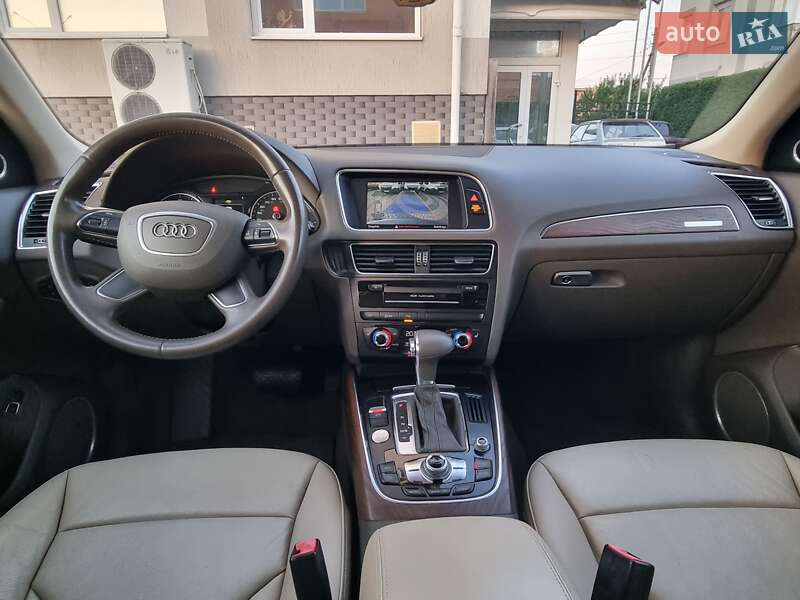 Внедорожник / Кроссовер Audi Q5 2013 в Луцке