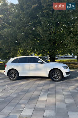 Внедорожник / Кроссовер Audi Q5 2012 в 