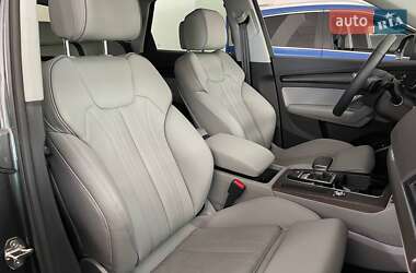 Внедорожник / Кроссовер Audi Q5 2024 в 