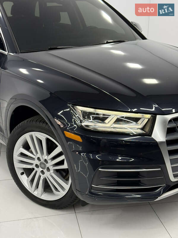 Внедорожник / Кроссовер Audi Q5 2019 в Одессе