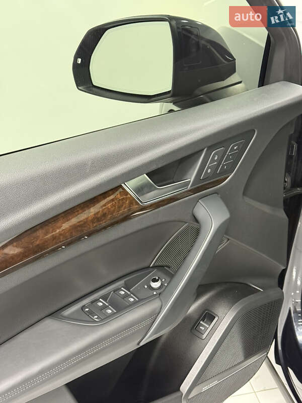 Внедорожник / Кроссовер Audi Q5 2019 в Одессе