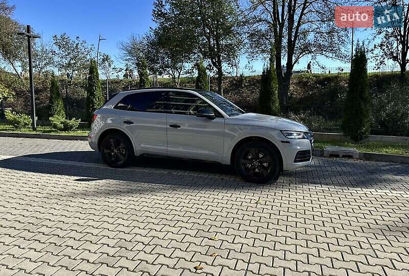 Внедорожник / Кроссовер Audi Q5 2019 в Львове