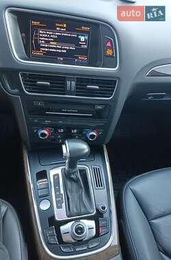 Внедорожник / Кроссовер Audi Q5 2016 в 