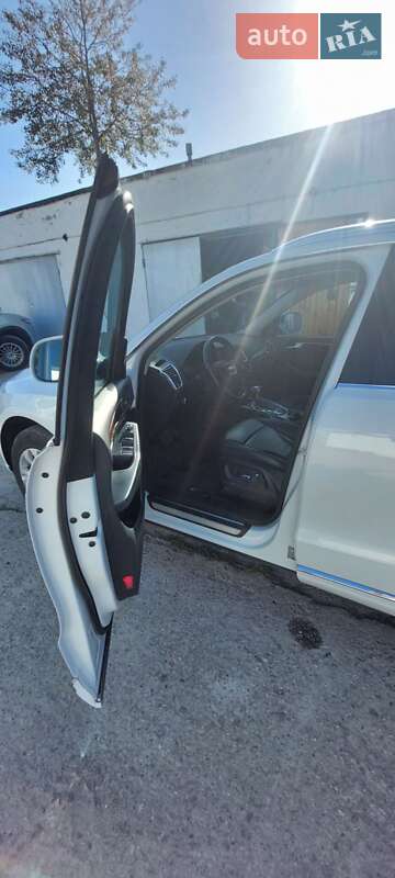 Внедорожник / Кроссовер Audi Q5 2014 в Нетешине