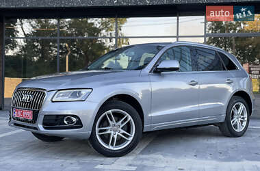Внедорожник / Кроссовер Audi Q5 2015 в 