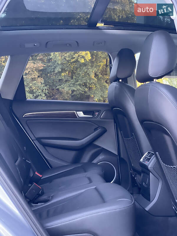 Внедорожник / Кроссовер Audi Q5 2015 в Стрые
