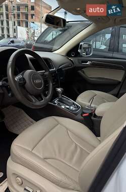 Внедорожник / Кроссовер Audi Q5 2016 в 