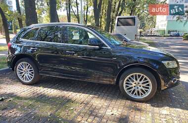 Внедорожник / Кроссовер Audi Q5 2016 в 