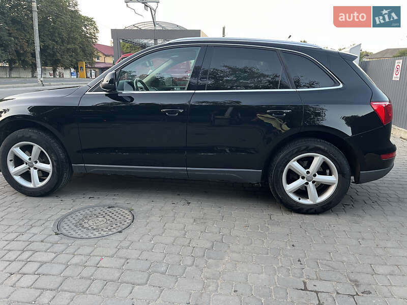 Внедорожник / Кроссовер Audi Q5 2011 в Ивано-Франковске