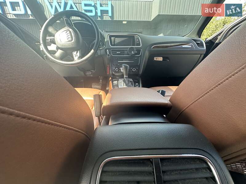 Внедорожник / Кроссовер Audi Q5 2011 в Харькове