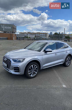 Внедорожник / Кроссовер Audi Q5 2022 в 