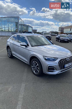 Внедорожник / Кроссовер Audi Q5 2022 в 
