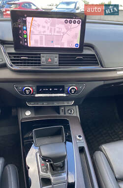 Внедорожник / Кроссовер Audi Q5 2022 в 