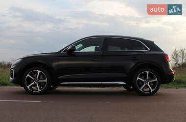 Внедорожник / Кроссовер Audi Q5 2021 в 