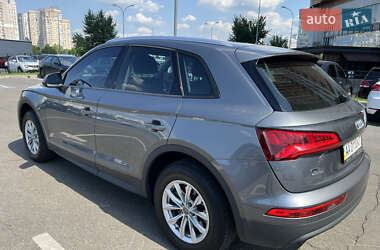 Внедорожник / Кроссовер Audi Q5 2017 в 