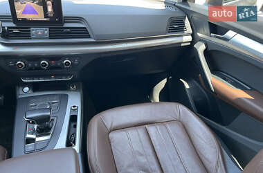 Внедорожник / Кроссовер Audi Q5 2017 в 
