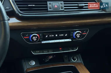 Внедорожник / Кроссовер Audi Q5 2020 в 