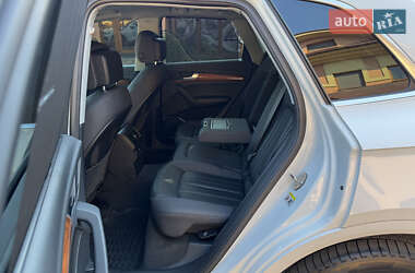 Внедорожник / Кроссовер Audi Q5 2020 в 
