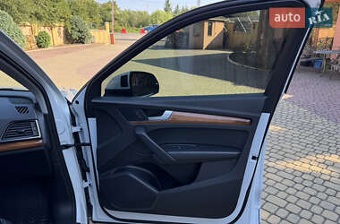Внедорожник / Кроссовер Audi Q5 2020 в 