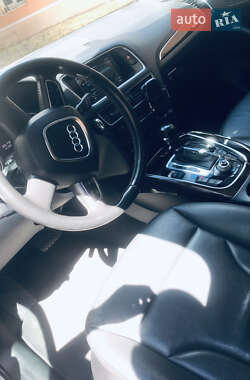 Внедорожник / Кроссовер Audi Q5 2011 в 