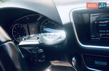 Внедорожник / Кроссовер Audi Q5 2011 в 