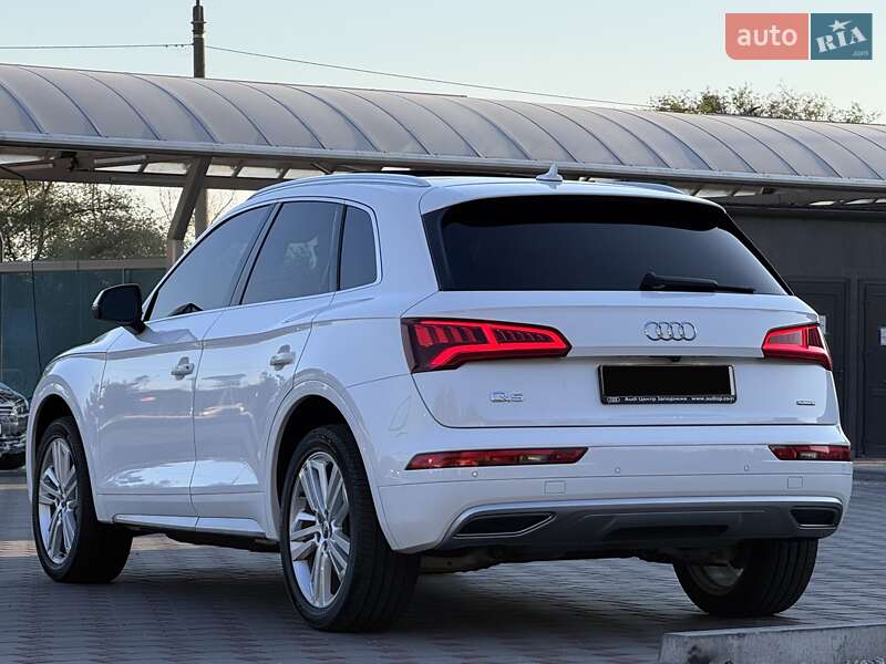 Внедорожник / Кроссовер Audi Q5 2020 в Киеве