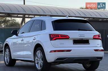 Внедорожник / Кроссовер Audi Q5 2020 в 