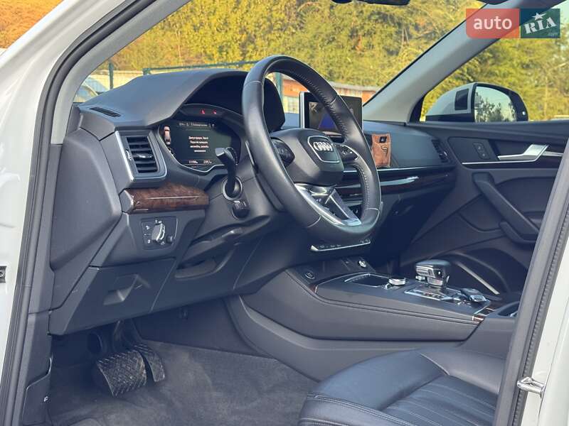 Внедорожник / Кроссовер Audi Q5 2020 в Киеве