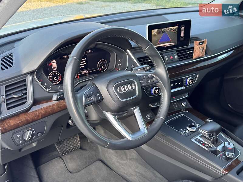 Внедорожник / Кроссовер Audi Q5 2020 в Киеве