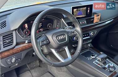 Внедорожник / Кроссовер Audi Q5 2020 в 