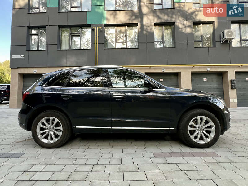 Позашляховик / Кросовер Audi Q5 2015 в Тернополі