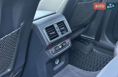 Внедорожник / Кроссовер Audi Q5 2017 в 