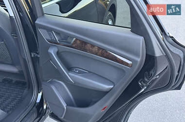 Внедорожник / Кроссовер Audi Q5 2017 в 