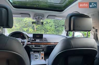 Внедорожник / Кроссовер Audi Q5 2017 в 