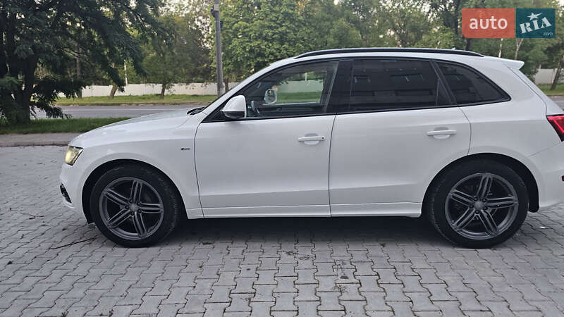 Внедорожник / Кроссовер Audi Q5 2016 в Каменец-Подольском