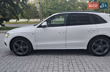 Внедорожник / Кроссовер Audi Q5 2016 в 