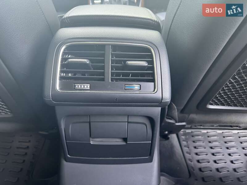 Внедорожник / Кроссовер Audi Q5 2013 в Киеве