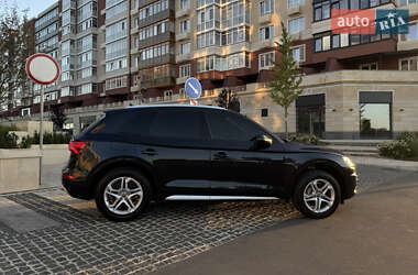 Внедорожник / Кроссовер Audi Q5 2017 в 