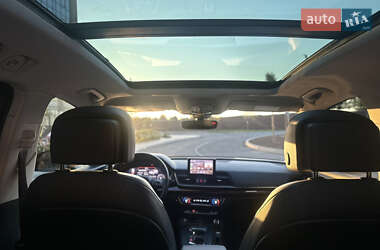 Внедорожник / Кроссовер Audi Q5 2017 в 