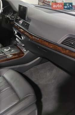 Внедорожник / Кроссовер Audi Q5 2020 в 