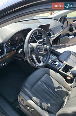 Внедорожник / Кроссовер Audi Q5 2019 в 